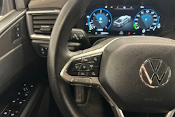 sininen Volkswagen Amarok 2024 kuva 11.