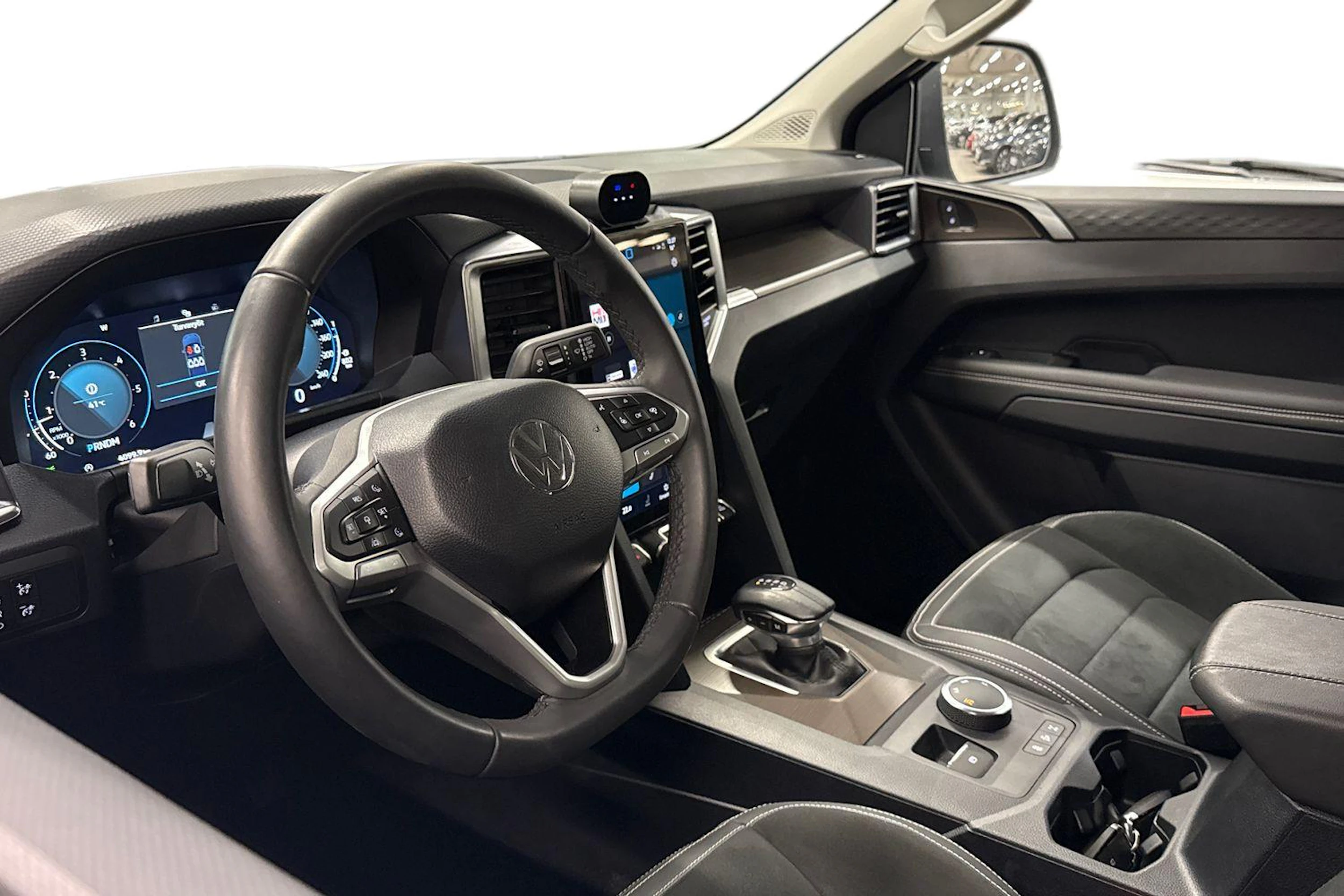 valkoinen Volkswagen Amarok 2024 kuva 3.
