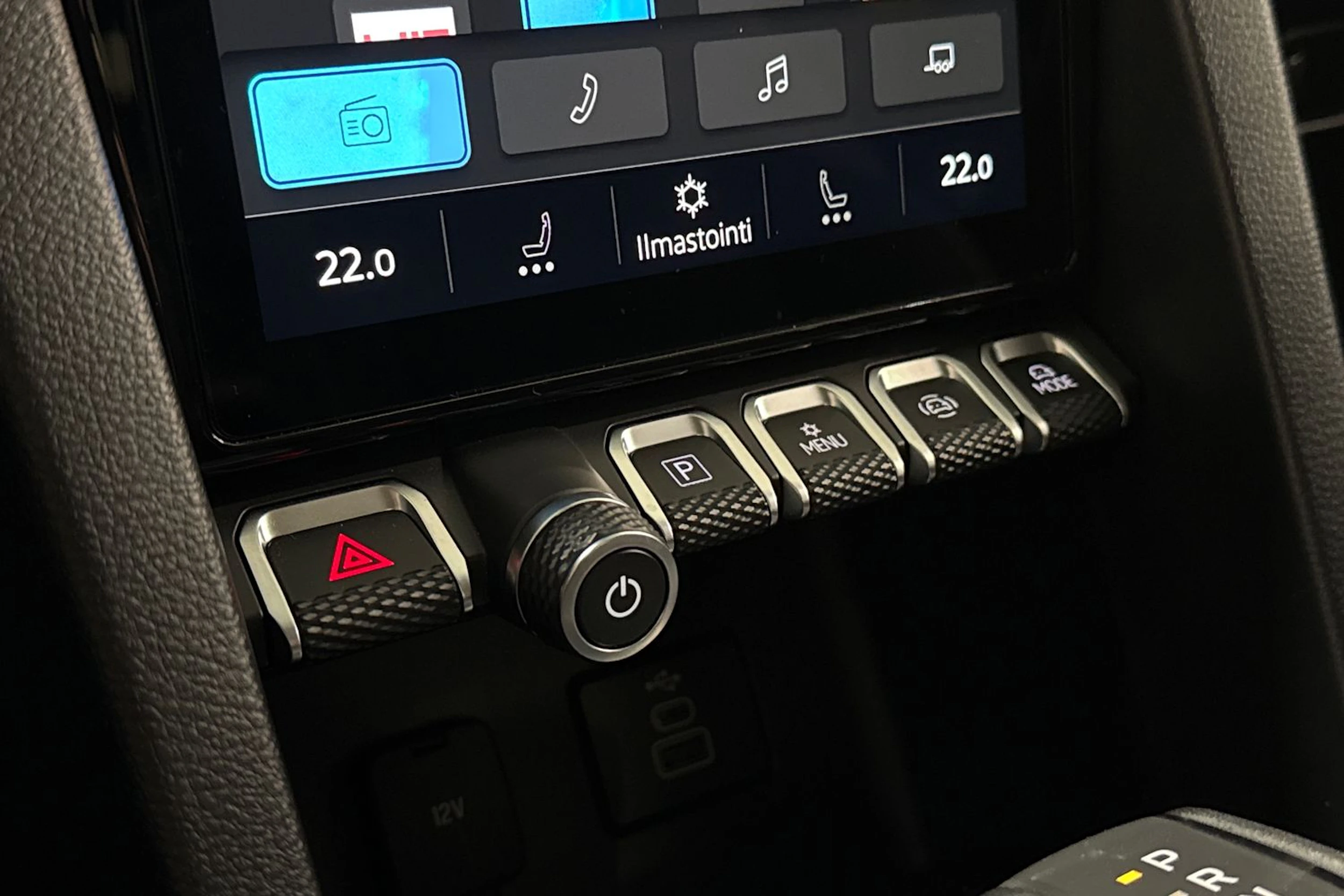 valkoinen Volkswagen Amarok 2024 kuva 23.