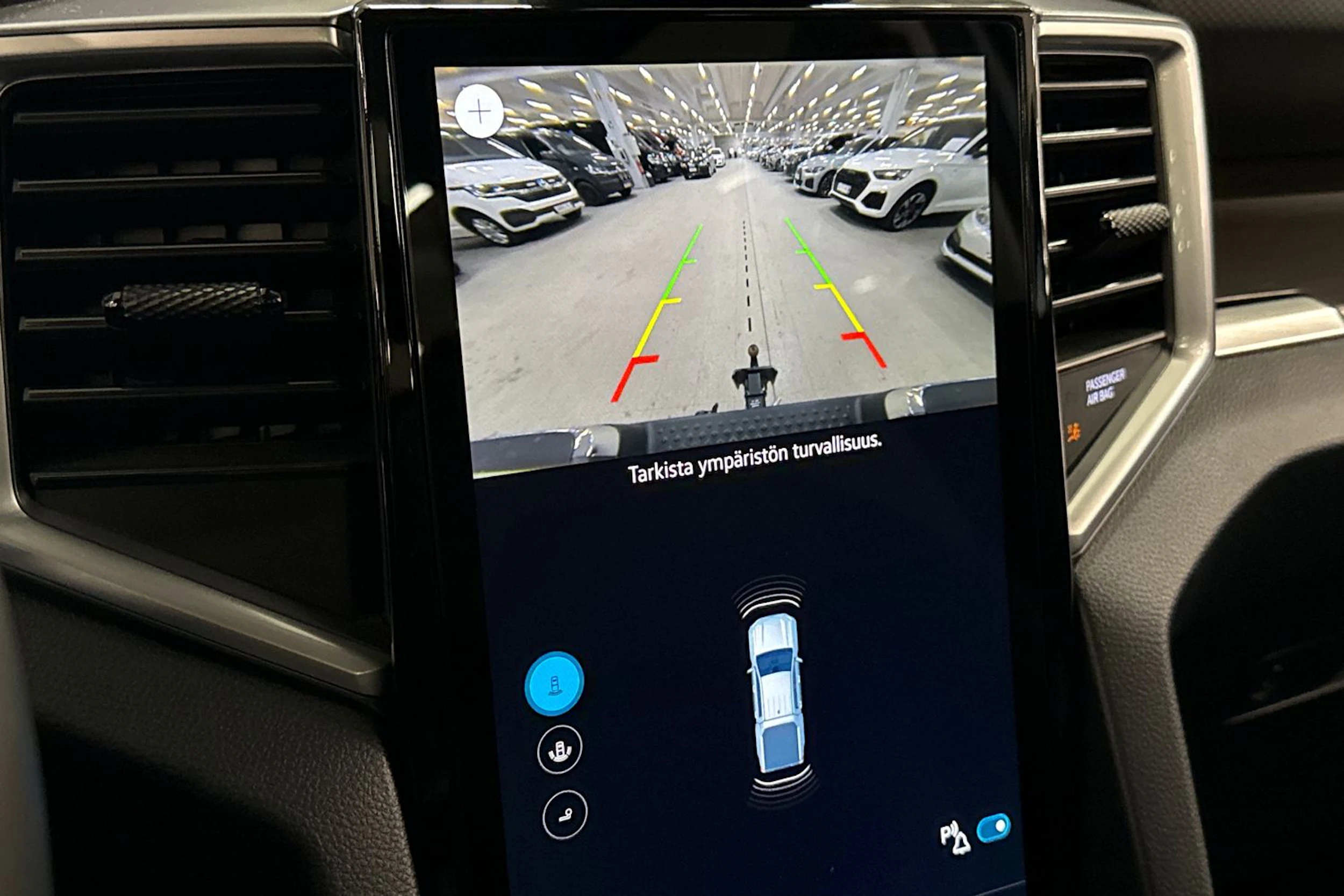 valkoinen Volkswagen Amarok 2024 kuva 25.