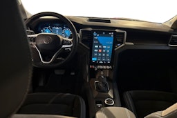 harmaa Volkswagen Amarok 2025 kuva 9.