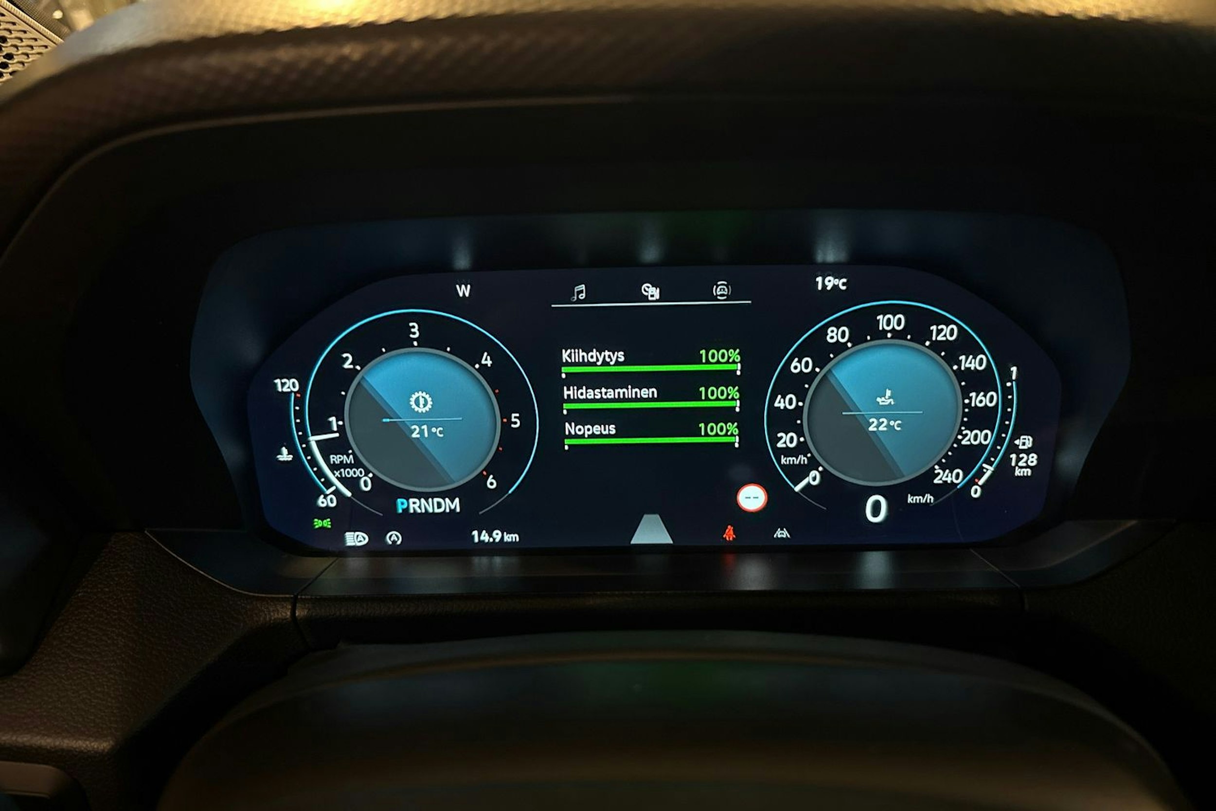 harmaa Volkswagen Amarok 2025 kuva 17.