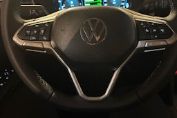 harmaa Volkswagen Amarok 2025 kuva 18.