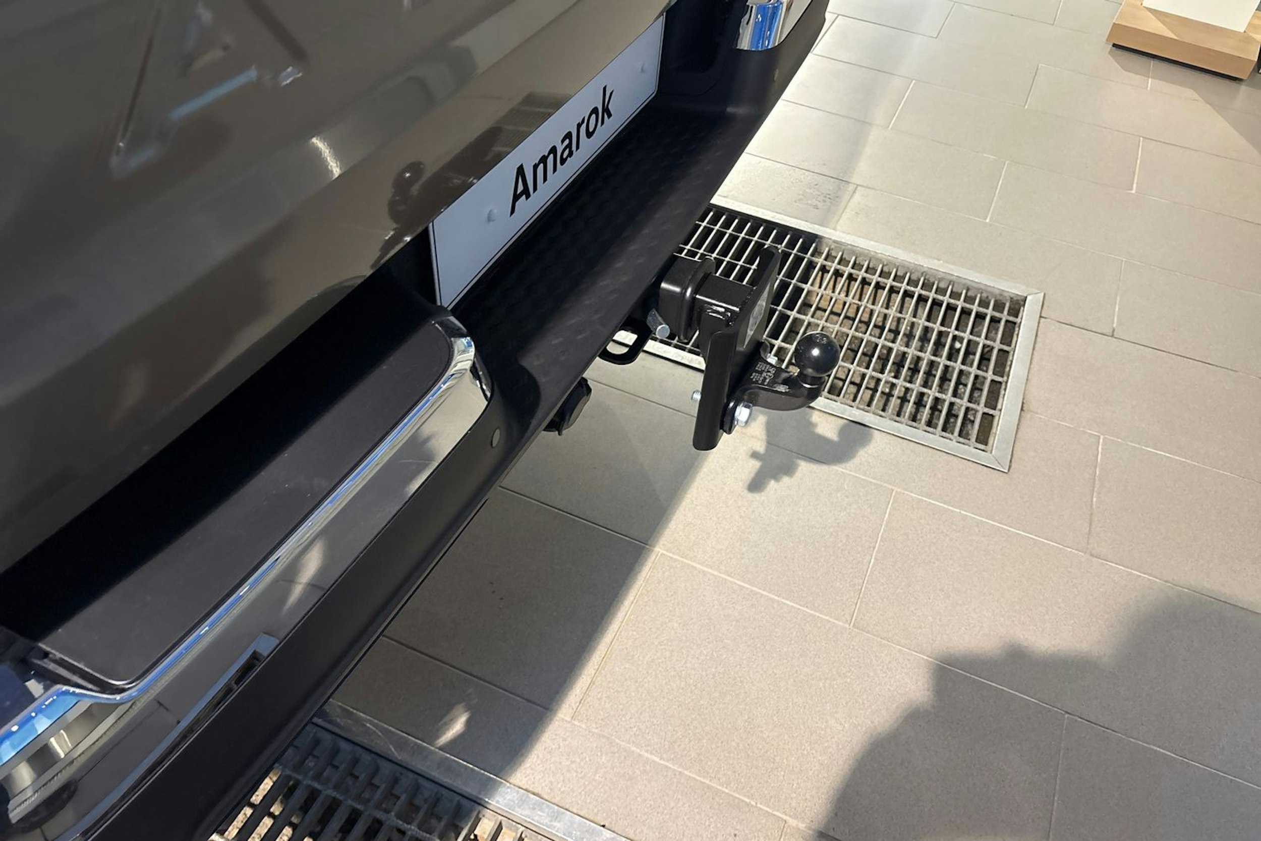 harmaa Volkswagen Amarok 2025 kuva 22.