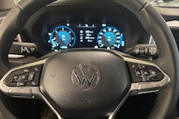 harmaa Volkswagen Amarok 2026 kuva 17.