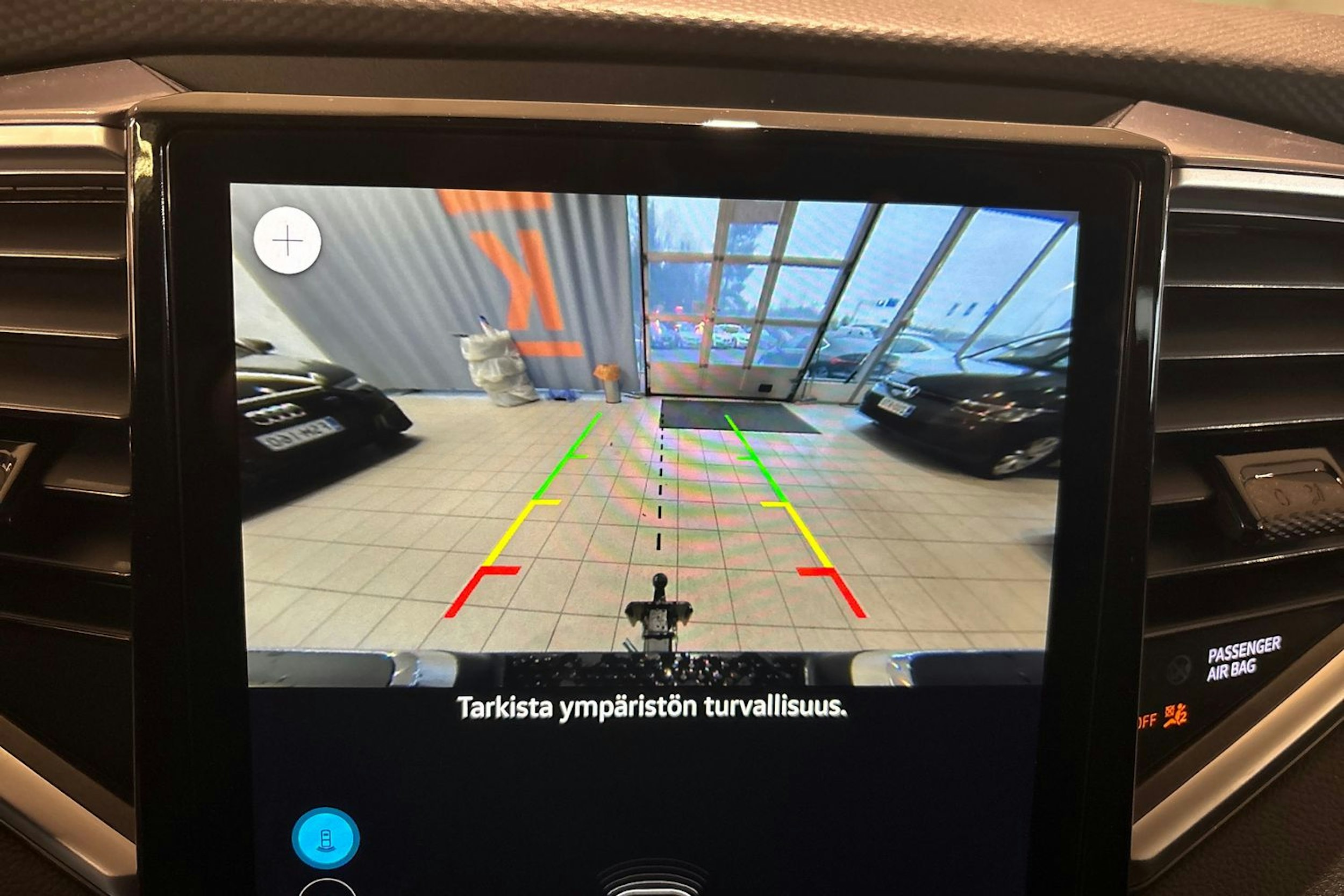 harmaa Volkswagen Amarok 2026 kuva 24.