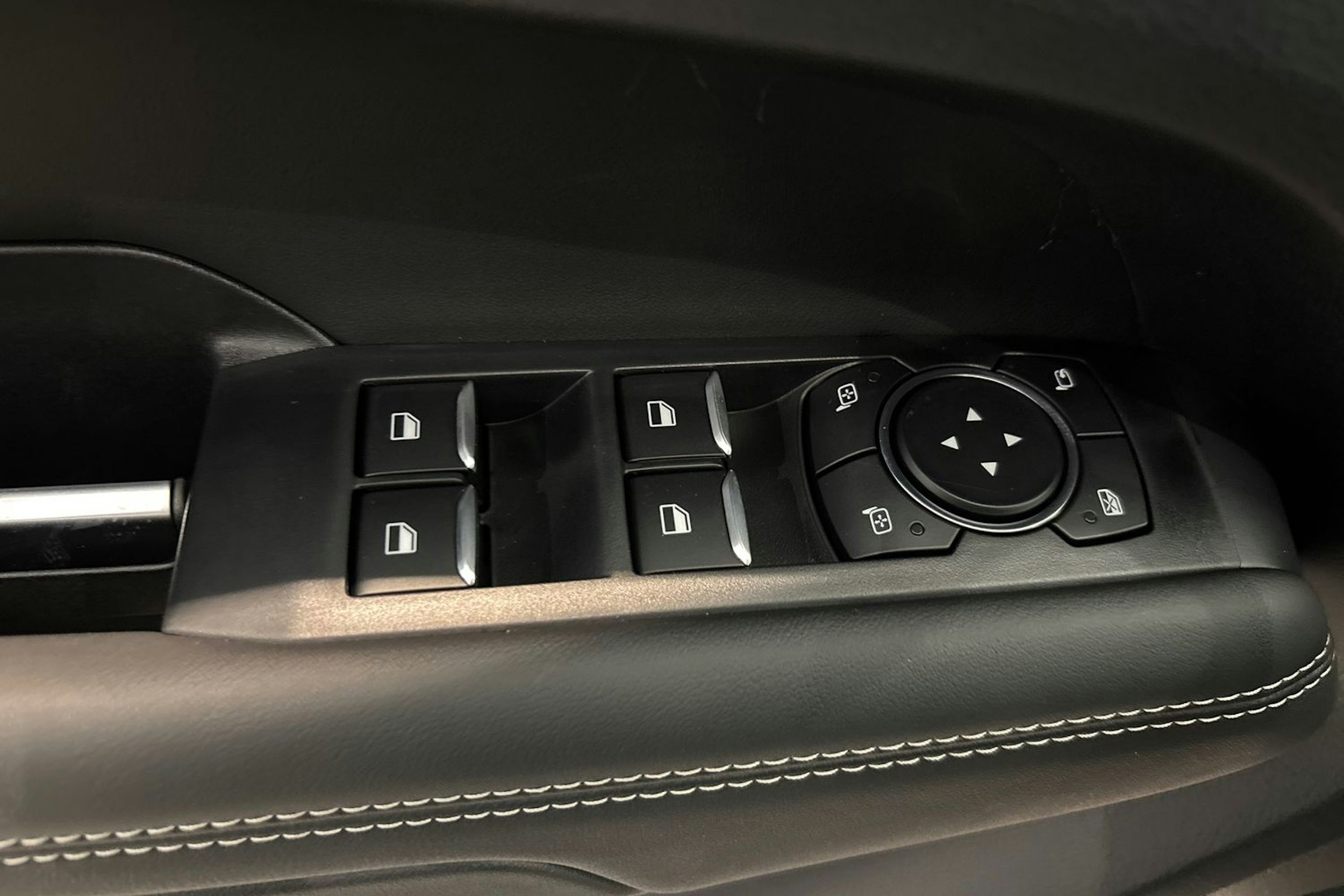 hopea Volkswagen Amarok 2025 kuva 16.