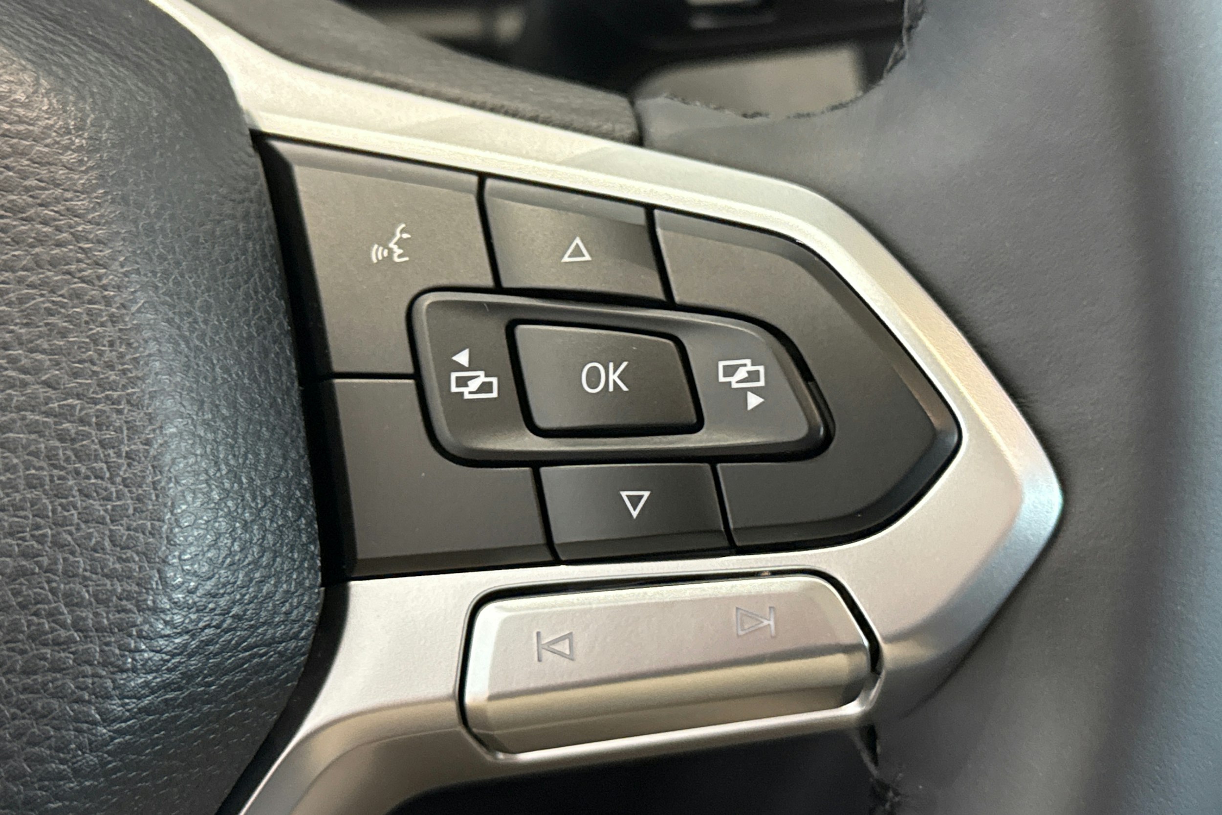 valkoinen Volkswagen Amarok 2025 kuva 17.