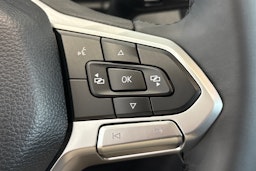 valkoinen Volkswagen Amarok 2025 kuva 17.