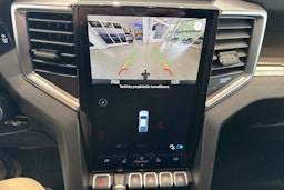 valkoinen Volkswagen Amarok 2025 kuva 19.