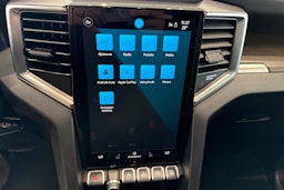 valkoinen Volkswagen Amarok 2025 kuva 20.