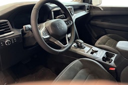 met. harmaa Volkswagen Amarok 2025 kuva 6.