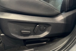 met. harmaa Volkswagen Amarok 2025 kuva 10.