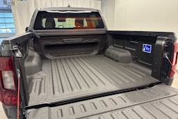 met. harmaa Volkswagen Amarok 2025 kuva 27.