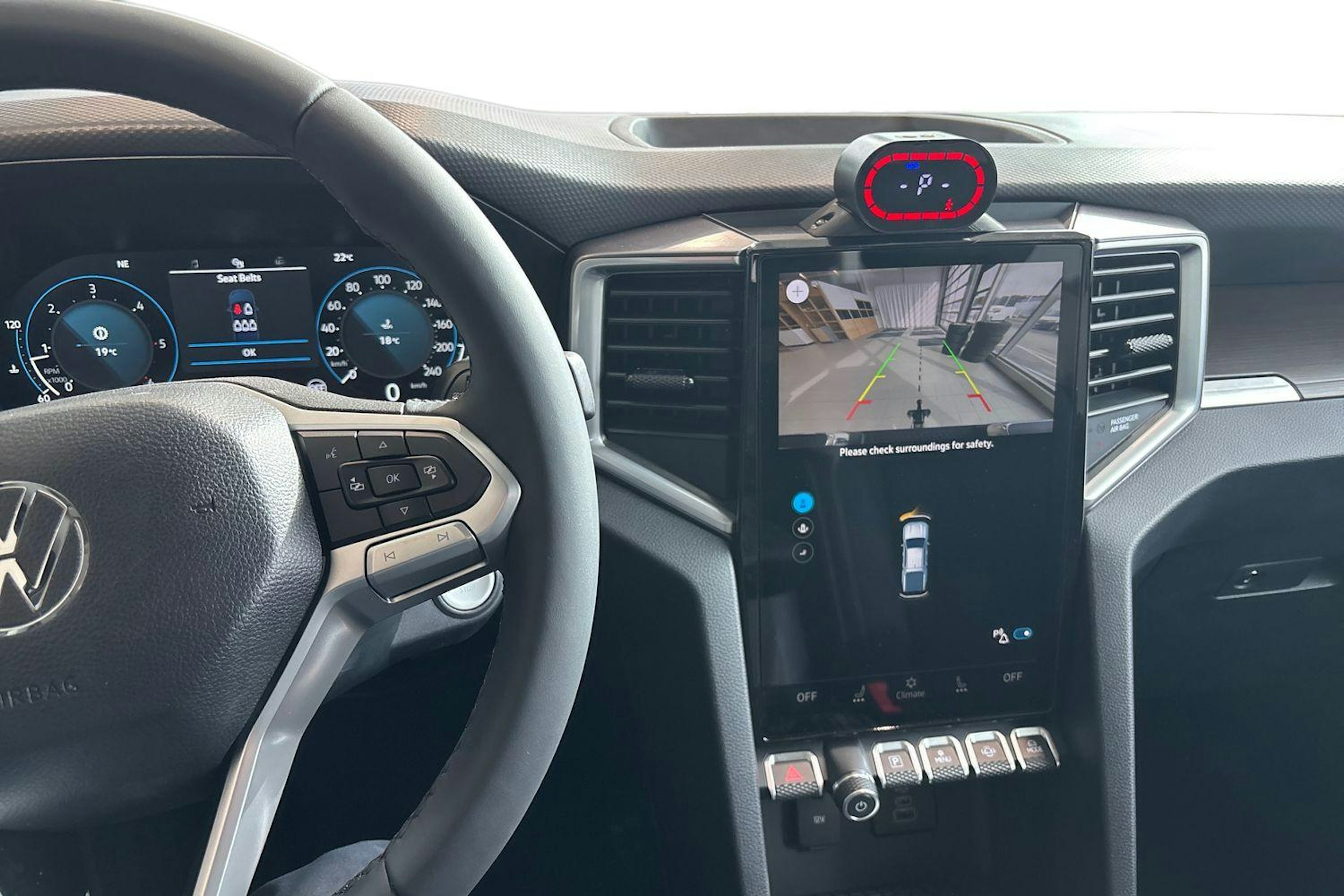 musta Volkswagen Amarok 2026 kuva 9.