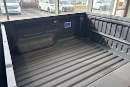 musta Volkswagen Amarok 2026 kuva 14.