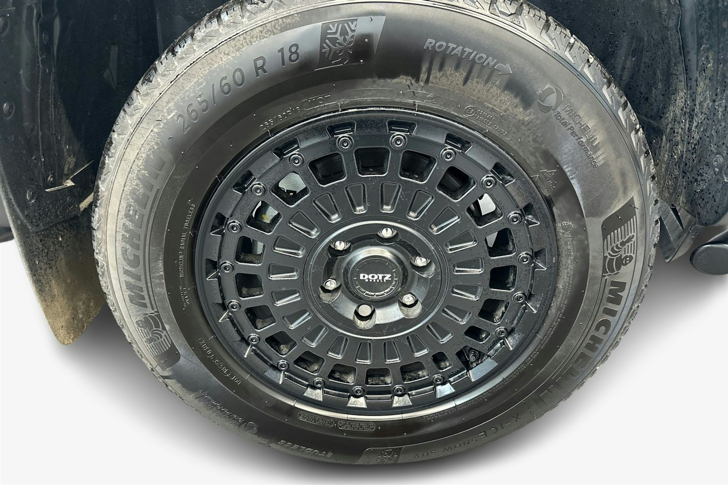 musta Volkswagen Amarok 2025 kuva 11.