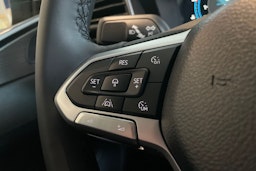 musta Volkswagen Amarok 2025 kuva 11.