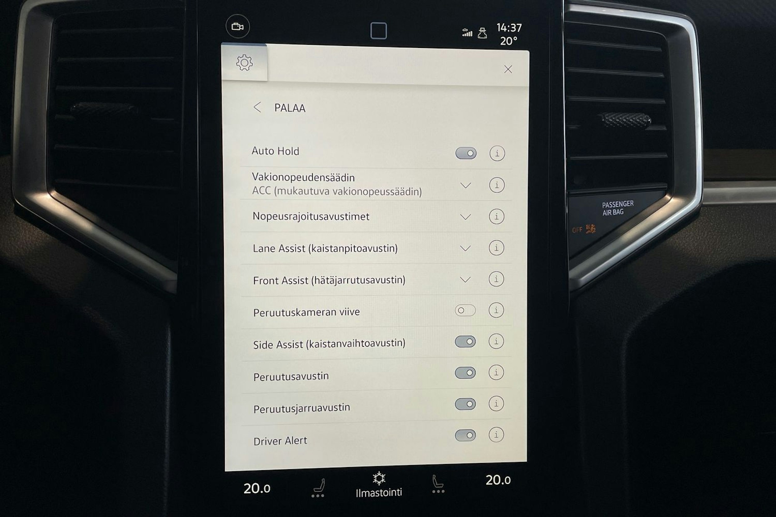 musta Volkswagen Amarok 2025 kuva 13.