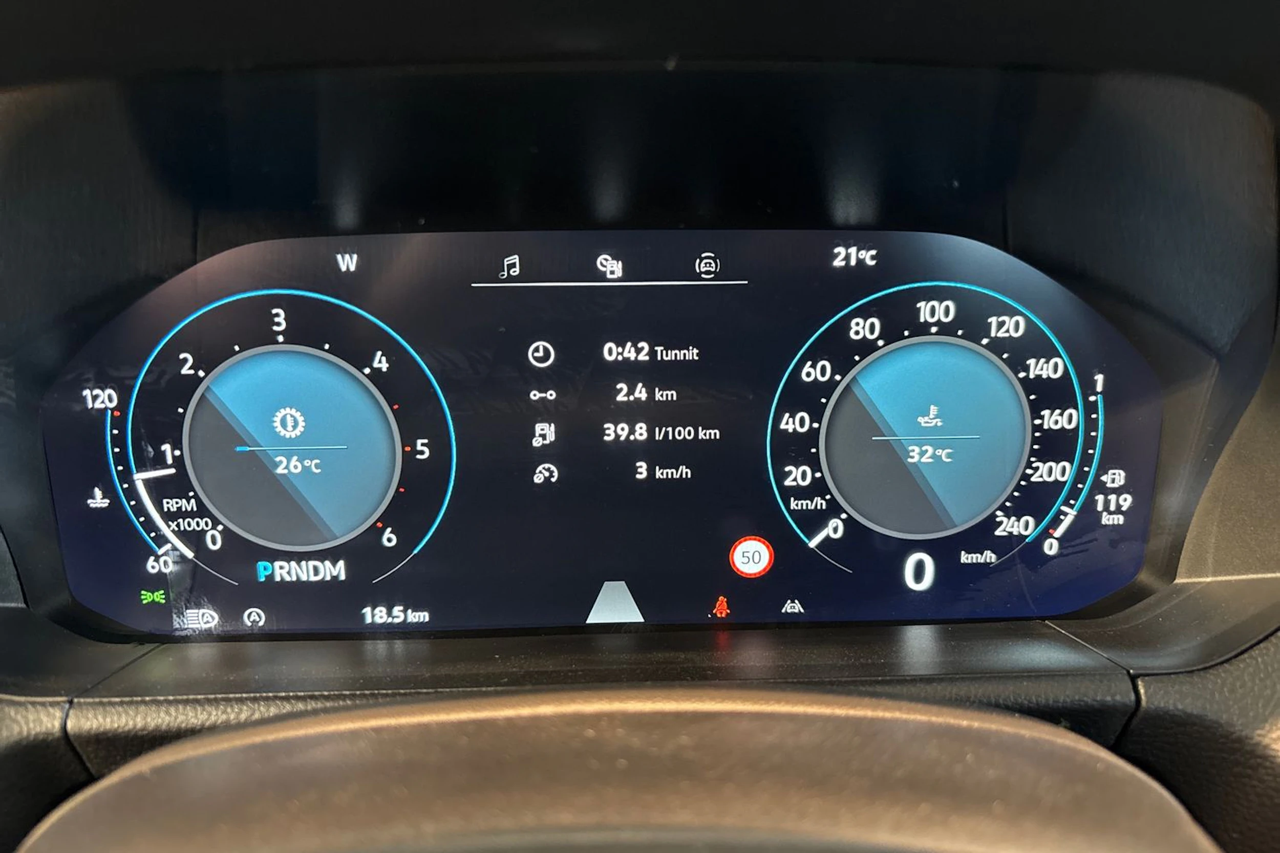 harmaa Volkswagen Amarok 2026 kuva 23.