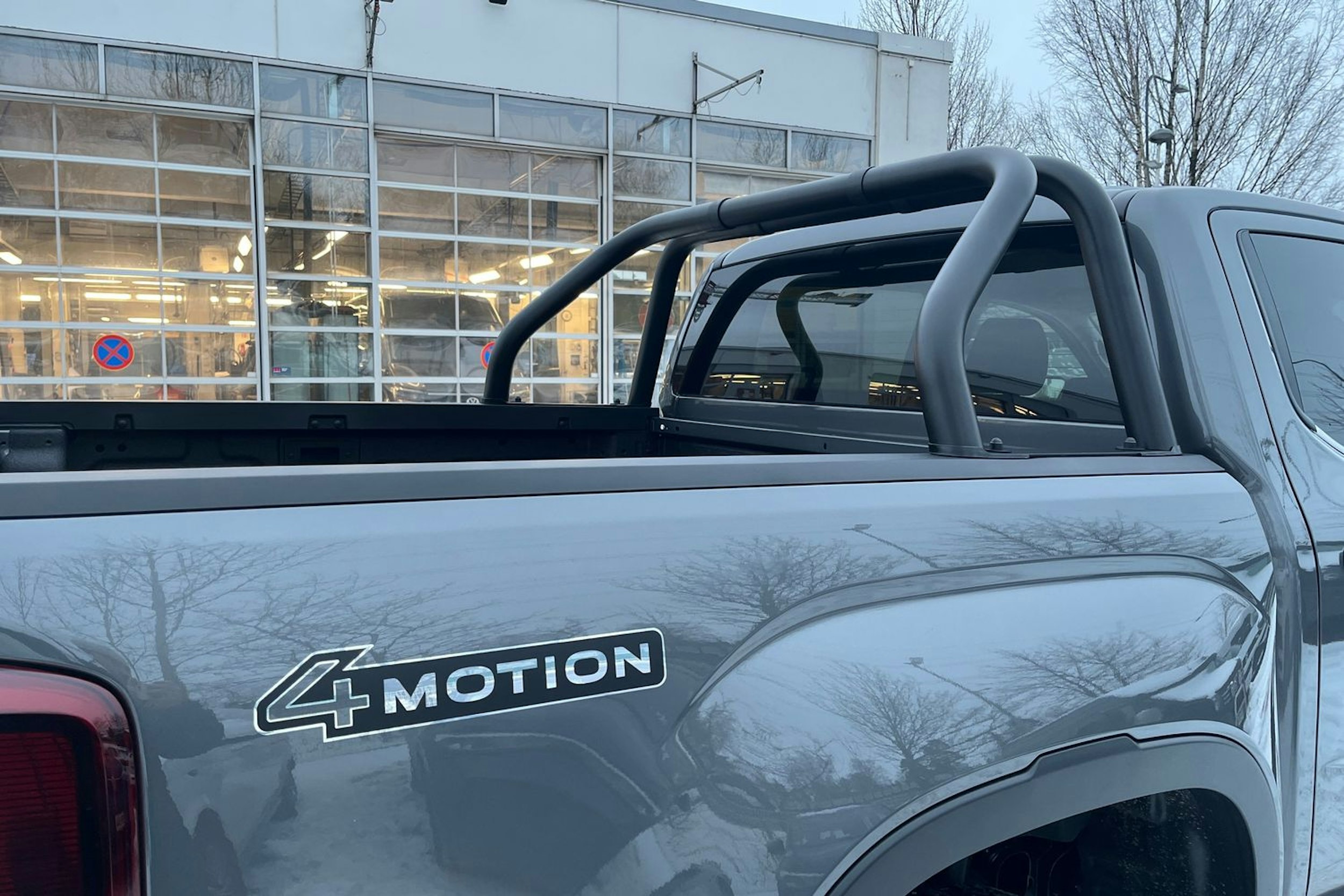 harmaa Volkswagen Amarok 2026 kuva 17.