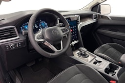 met. punainen Volkswagen Amarok 2025 kuva 10.