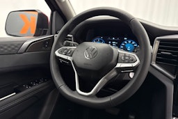 met. punainen Volkswagen Amarok 2025 kuva 11.