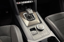 met. punainen Volkswagen Amarok 2025 kuva 20.