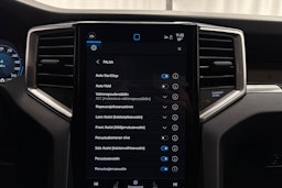 met. punainen Volkswagen Amarok 2025 kuva 27.