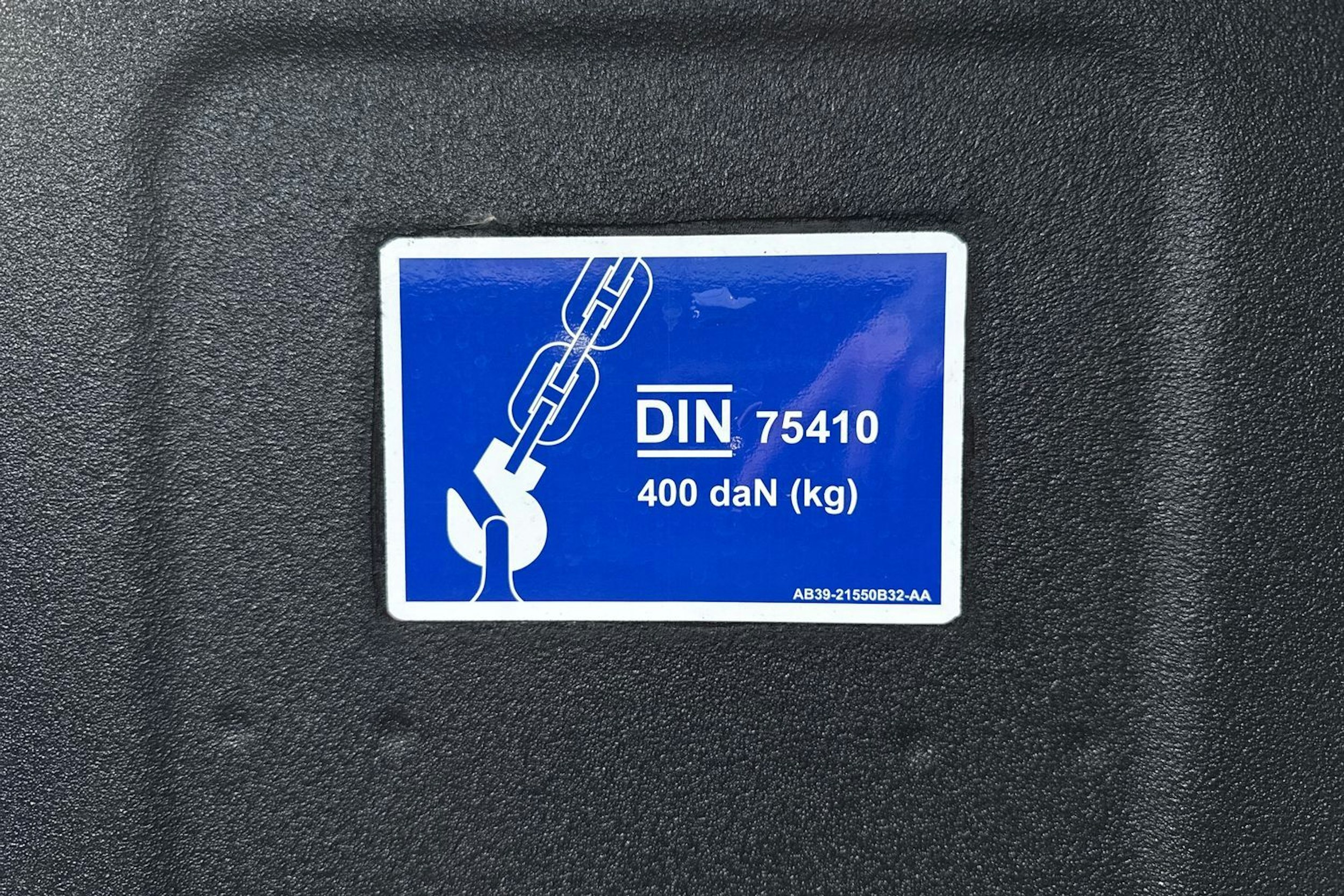 met. punainen Volkswagen Amarok 2025 kuva 29.