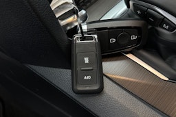 met. punainen Volkswagen Amarok 2025 kuva 30.