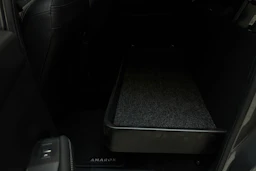 Harmaa Volkswagen Amarok 2025 kuva 16.