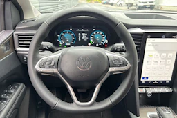 Harmaa Volkswagen Amarok 2025 kuva 21.