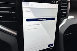Harmaa Volkswagen Amarok 2025 kuva 27.