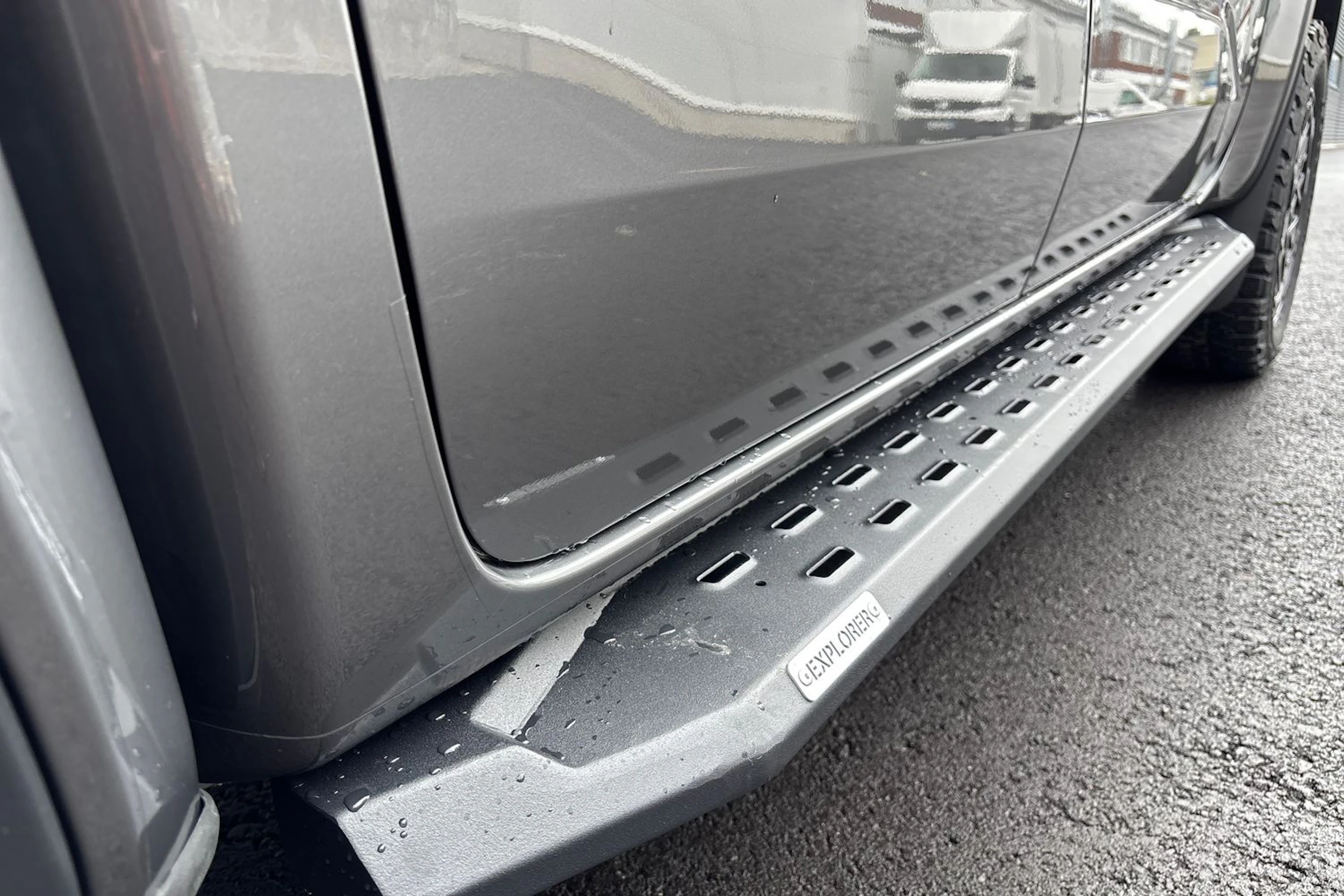 Harmaa Volkswagen Amarok 2025 kuva 33.