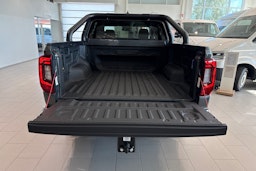 harmaa Volkswagen Amarok 2025 kuva 24.
