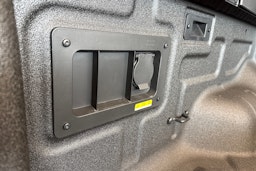 harmaa Volkswagen Amarok 2025 kuva 25.