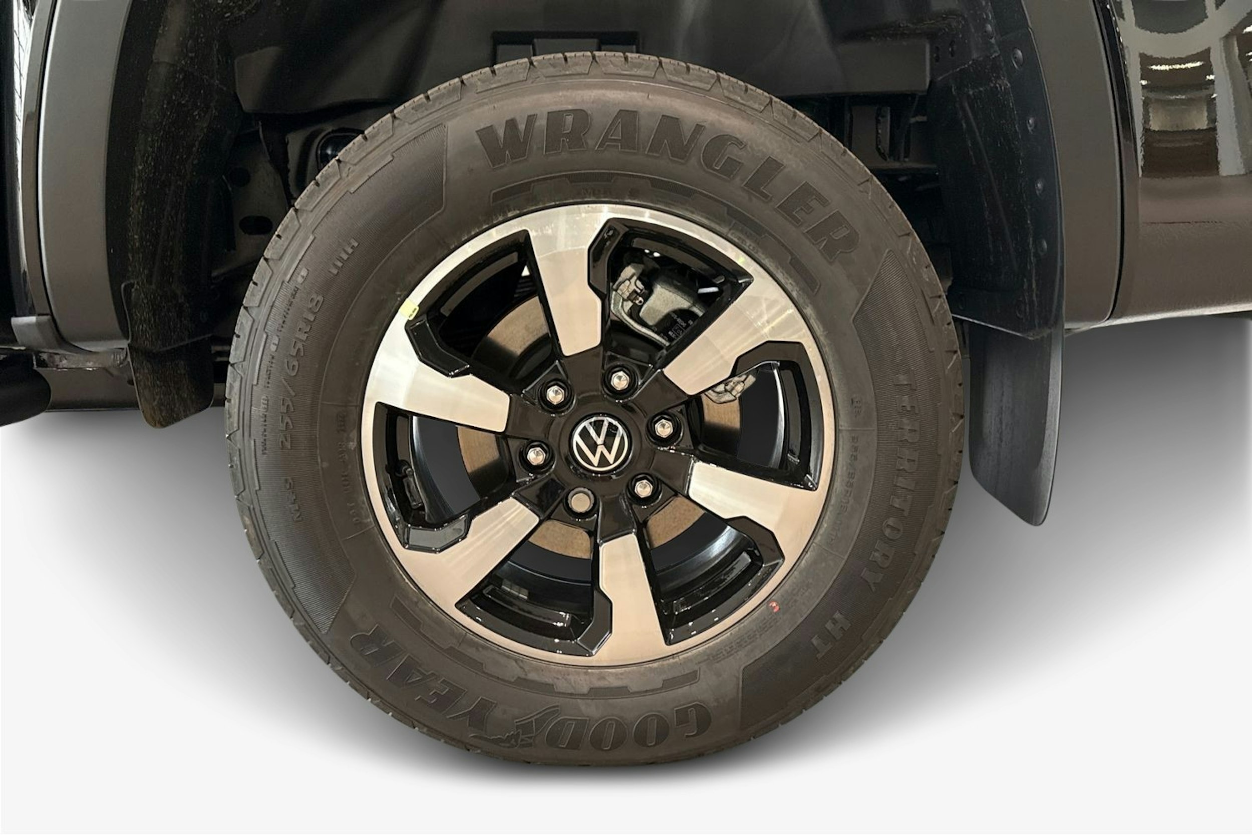 musta Volkswagen Amarok 2025 kuva 11.