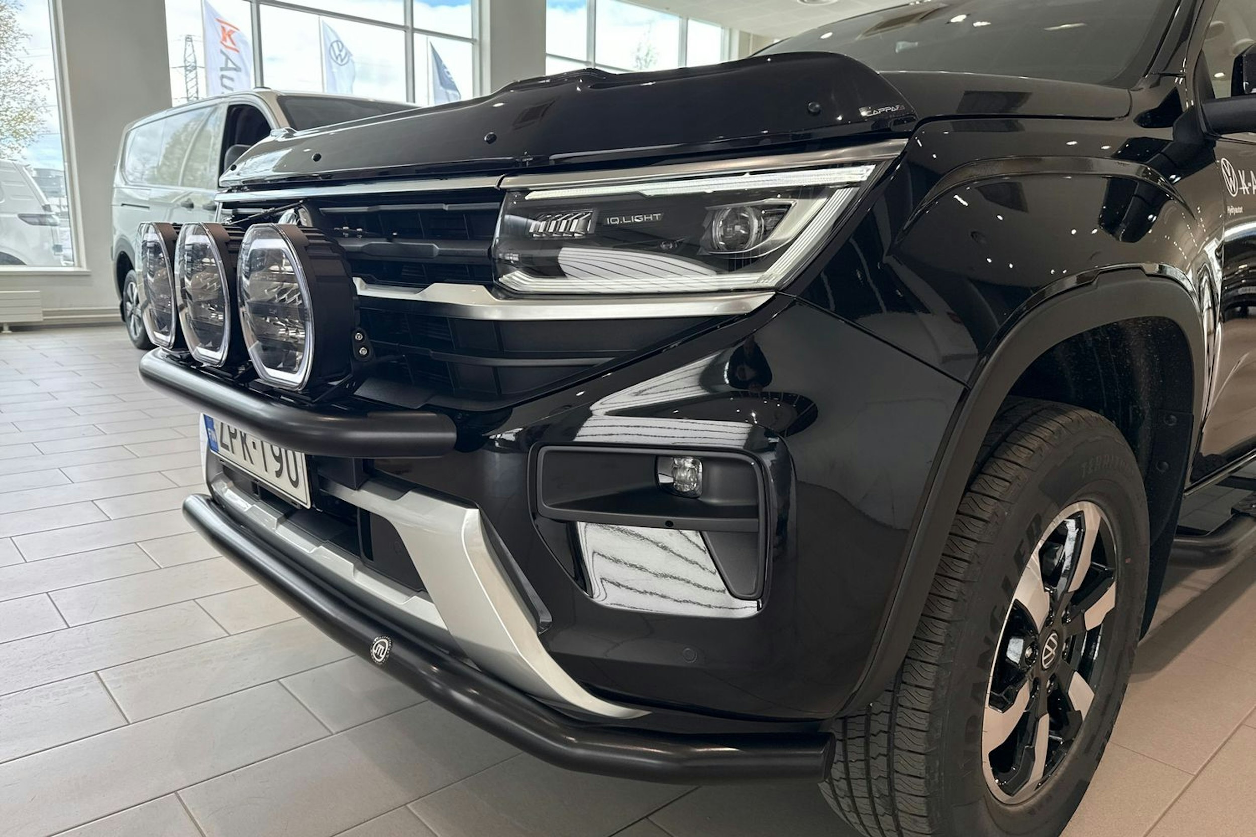 musta Volkswagen Amarok 2025 kuva 14.