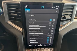 musta Volkswagen Amarok 2025 kuva 23.