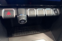 musta Volkswagen Amarok 2025 kuva 29.
