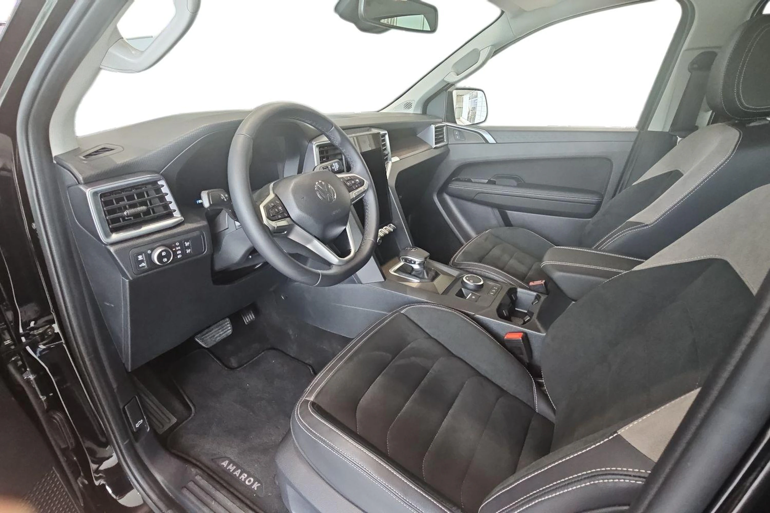 met. musta Volkswagen Amarok 2026 kuva 8.