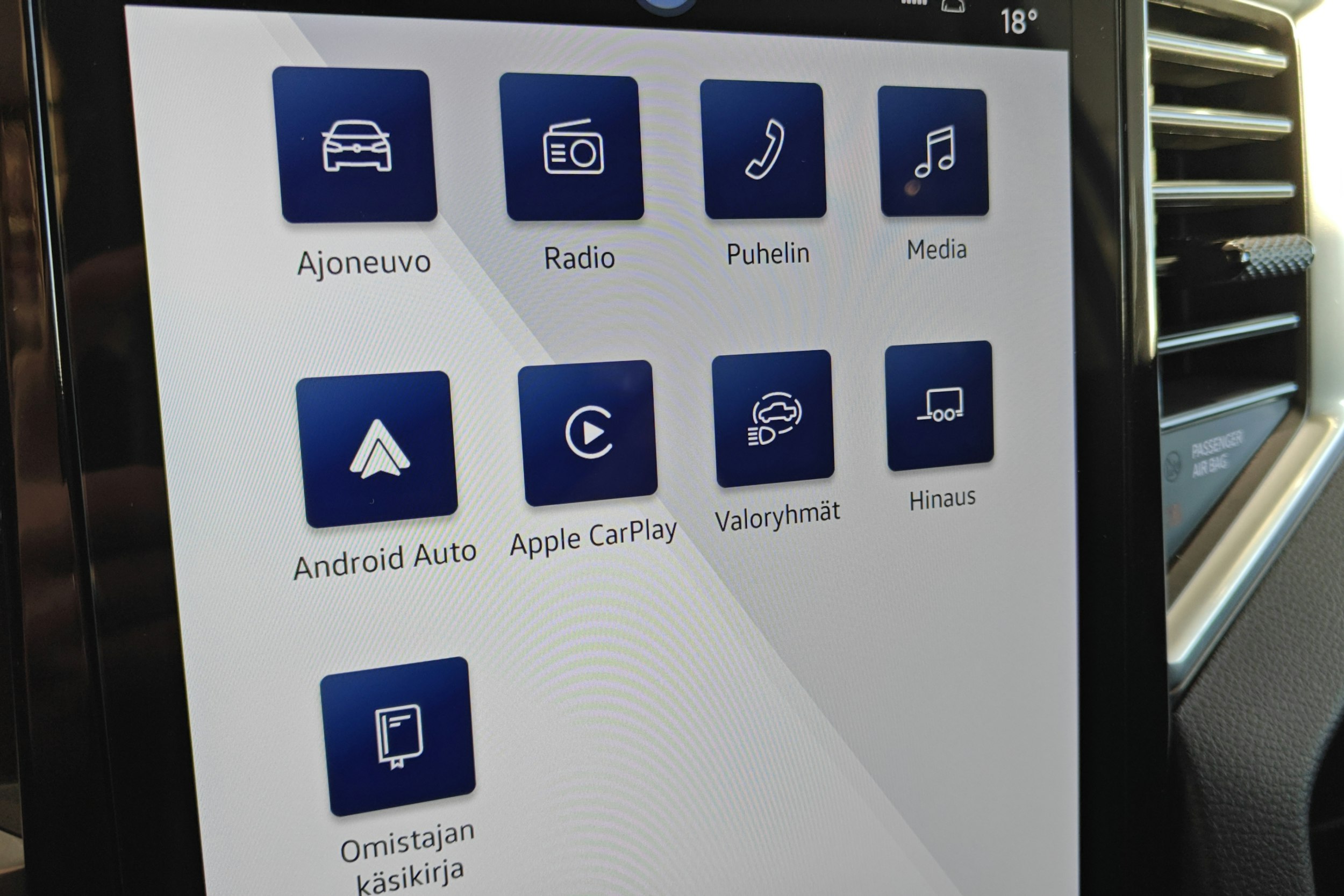 valkoinen Volkswagen Amarok 2026 kuva 23.