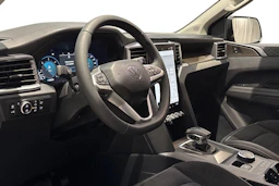 valkoinen Volkswagen Amarok 2026 kuva 8.