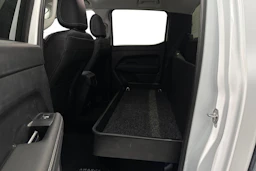 valkoinen Volkswagen Amarok 2026 kuva 11.
