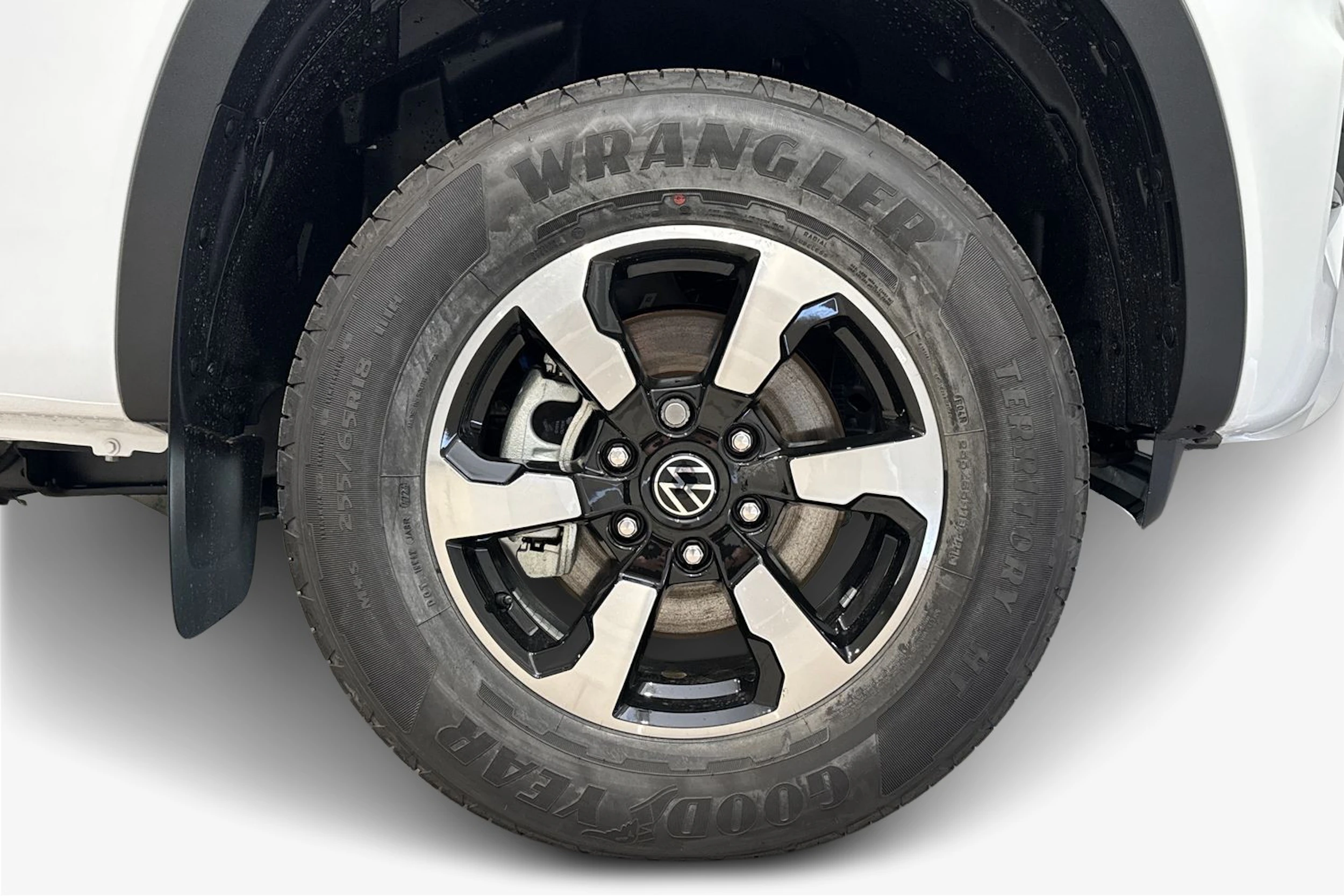 valkoinen Volkswagen Amarok 2026 kuva 12.
