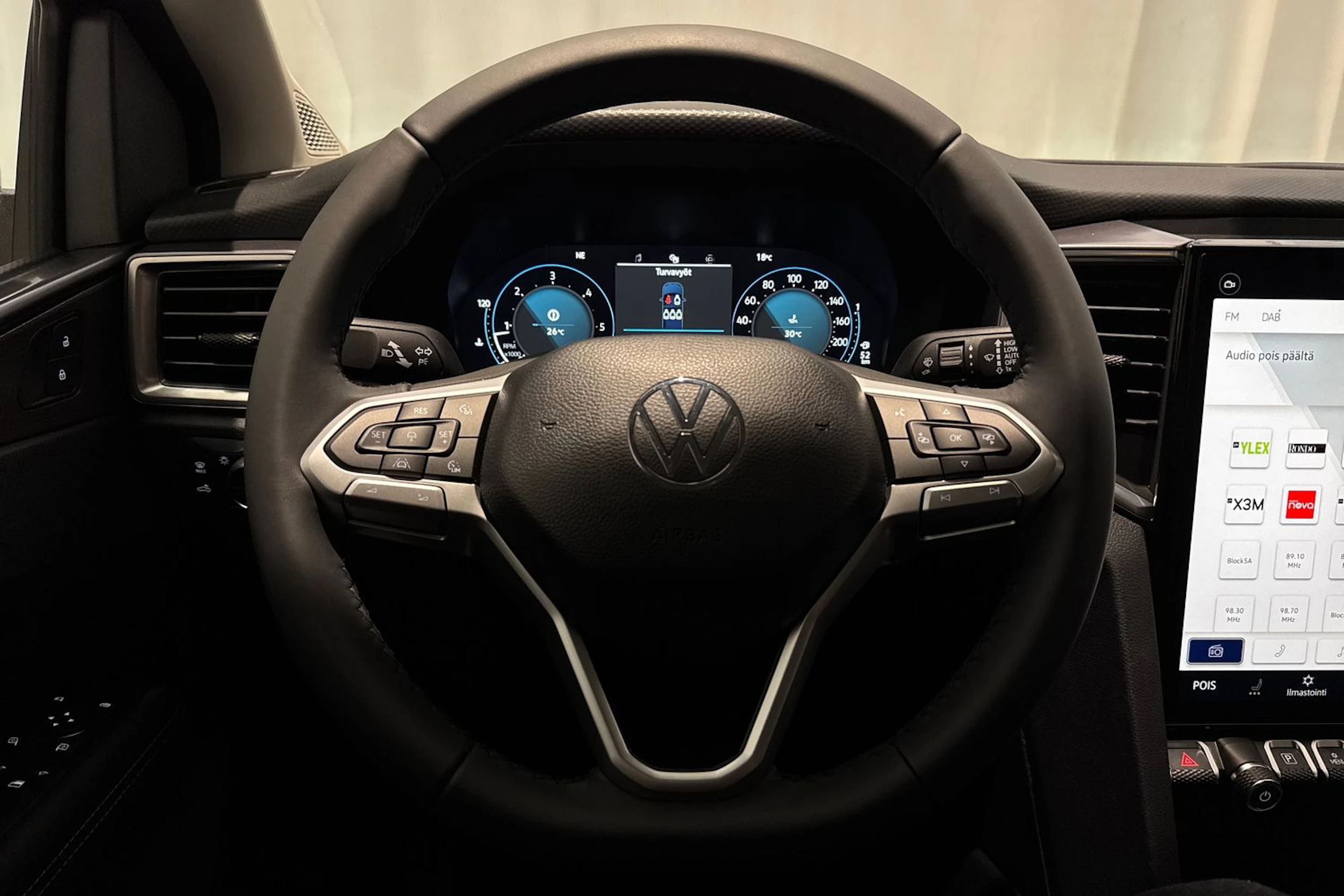 valkoinen Volkswagen Amarok 2026 kuva 19.