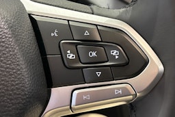 musta Volkswagen Amarok 2026 kuva 19.