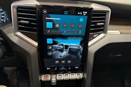 musta Volkswagen Amarok 2026 kuva 21.