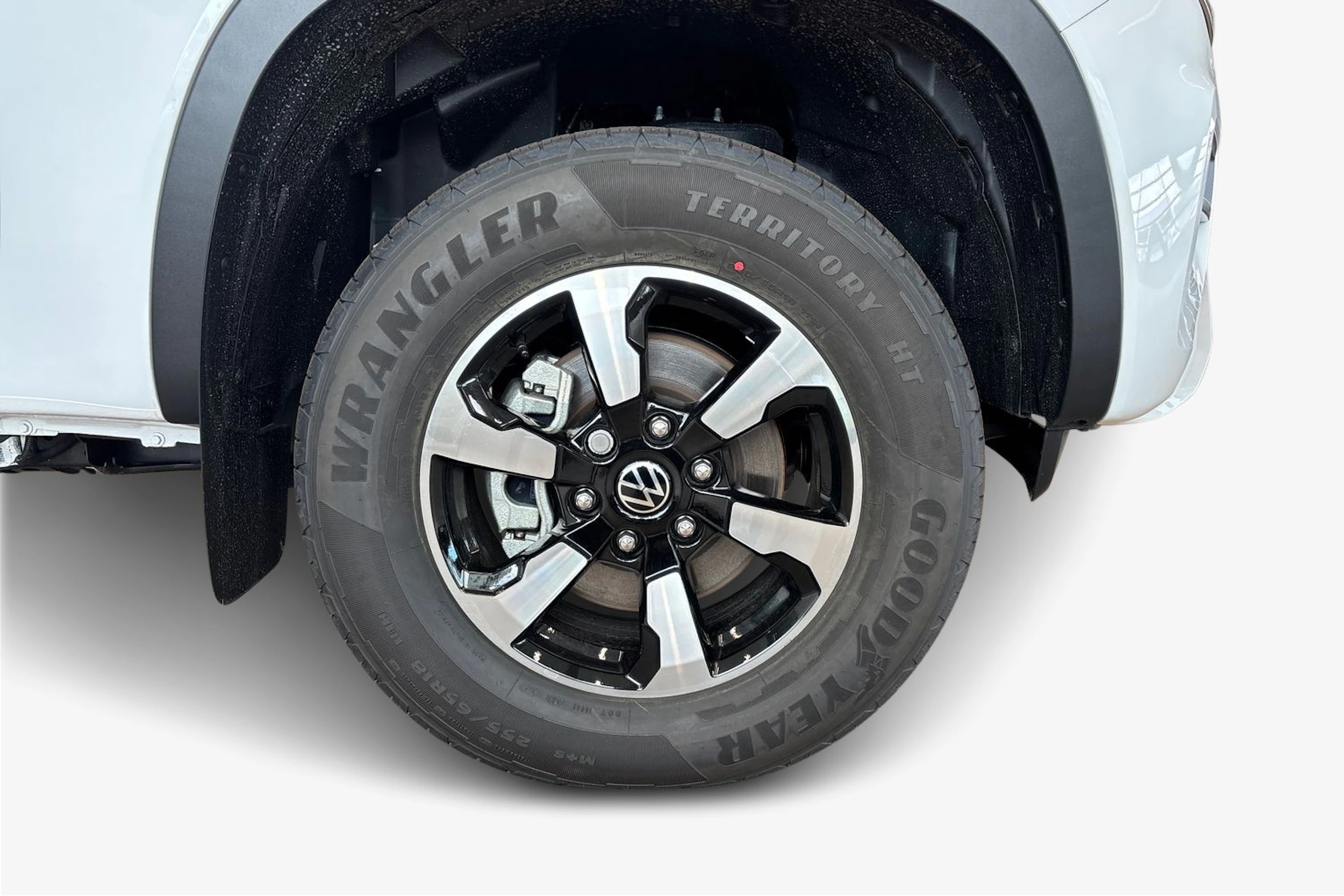 valkoinen Volkswagen Amarok 2026 kuva 12.